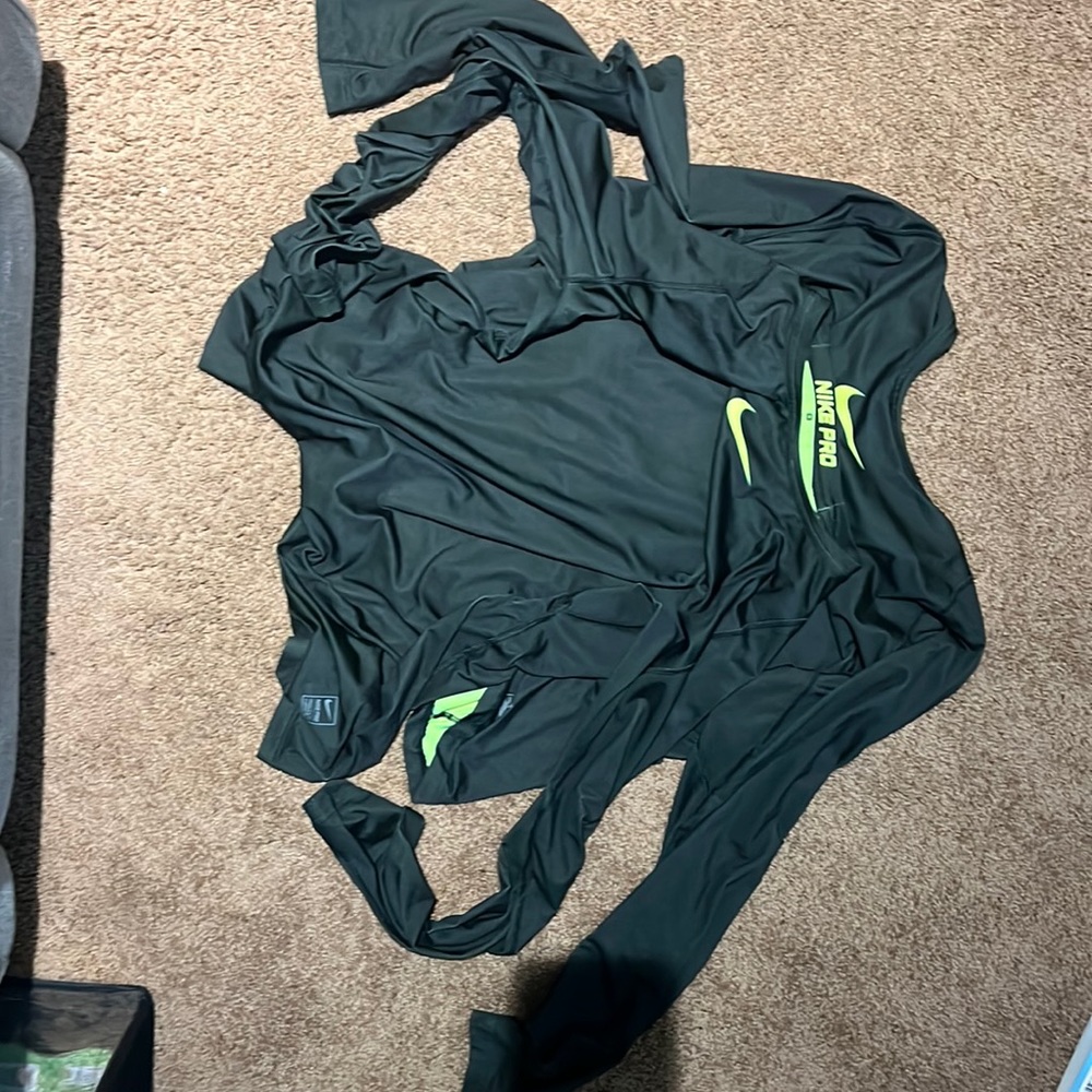 Nike dri-fit - Picture 2 of 2